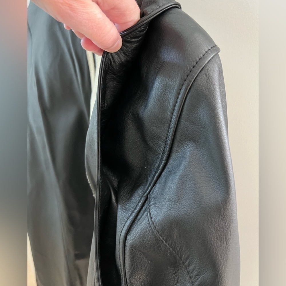 Woman’s Harley Davidson premium leather moto jacket. LIKE NEW. Size W1 - Picture 11 of 16